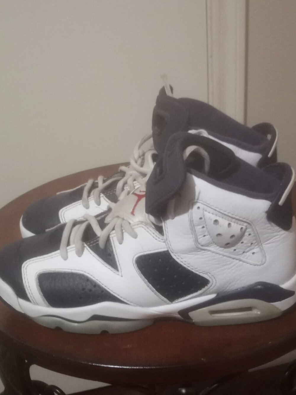 2024 Air Jordan 6 Retro Youth 4.5Y Olympic White/Midnight Navy (GS) 384665-164 - Picture 9 of 13